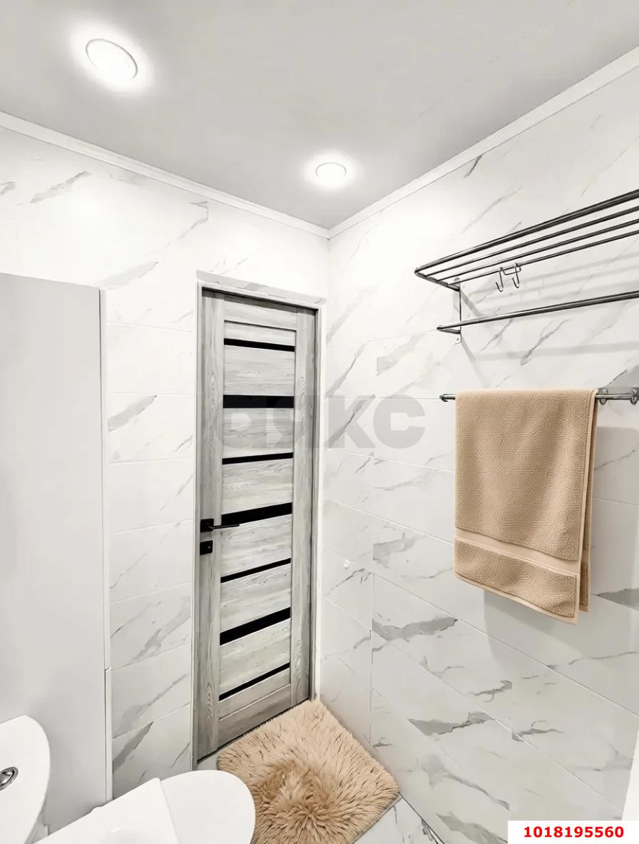 Фото №10: 1-комнатная квартира <span class="whitespace-nowrap">37 м²</span>, <span class="whitespace-nowrap">15/16 эт.</span> - Краснодар, Карасунский внутригородской округ, мкр. Почтовый, пр-кт имени писателя Знаменского, 31к1