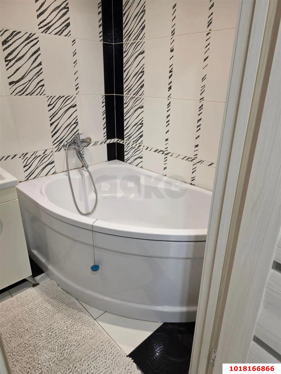 Фото №10: 1-комнатная квартира <span class="whitespace-nowrap">43 м²</span>, <span class="whitespace-nowrap">11/17 эт.</span> - Краснодар, Прикубанский внутригородской округ, имени Петра Метальникова, мкр. ЖК Три Кита, ул. Московская, 131к2