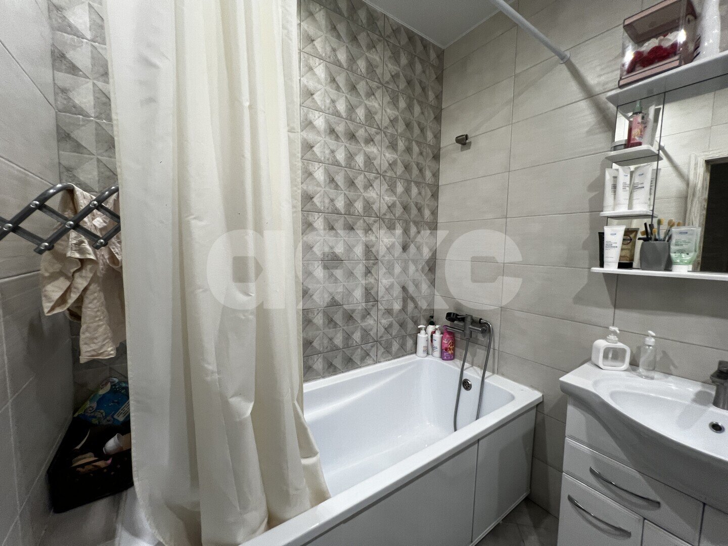 Фото №10: 2-комнатная квартира <span class="whitespace-nowrap">38 м²</span>, <span class="whitespace-nowrap">3/12 эт.</span> - Краснодарский край городской округ Сочи