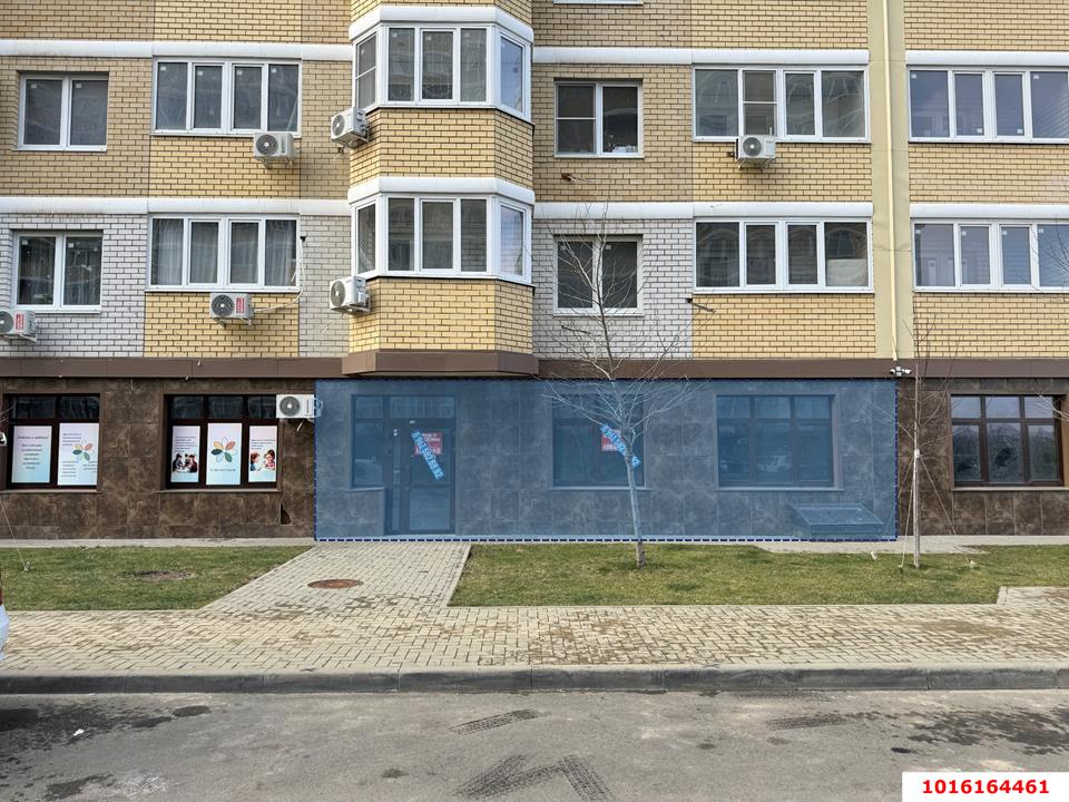 Фото №1: Торговое помещение <span class="whitespace-nowrap">55 м²</span>, <span class="whitespace-nowrap">1/16 эт.</span> - Краснодар, Прикубанский внутригородской округ, Славянский, мкр. Светлоград, ул. Красных Партизан, 1/4к15