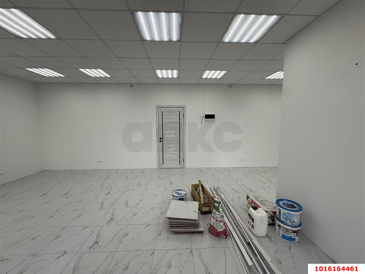 Фото №3: Торговое помещение <span class="whitespace-nowrap">55 м²</span>, <span class="whitespace-nowrap">1/16 эт.</span> - Краснодар, Прикубанский внутригородской округ, Славянский, мкр. Светлоград, ул. Красных Партизан, 1/4к15