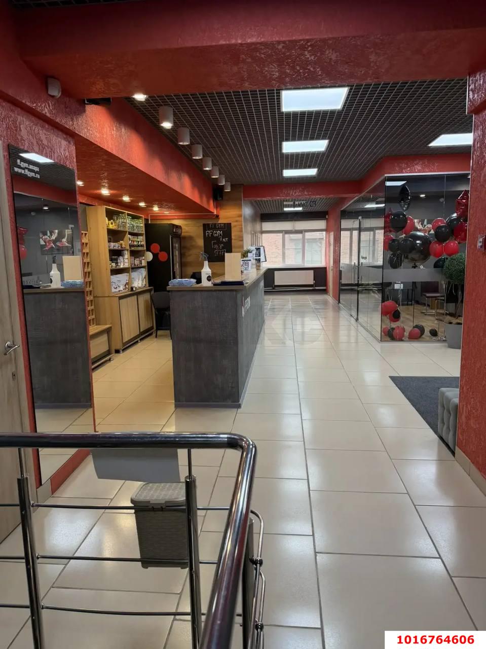 Фото №4: Торговое помещение <span class="whitespace-nowrap">912 м²</span>, <span class="whitespace-nowrap">2/2 эт.</span> - Анапа, мкр. Алексеевка, ул. Анапское шоссе, 89А