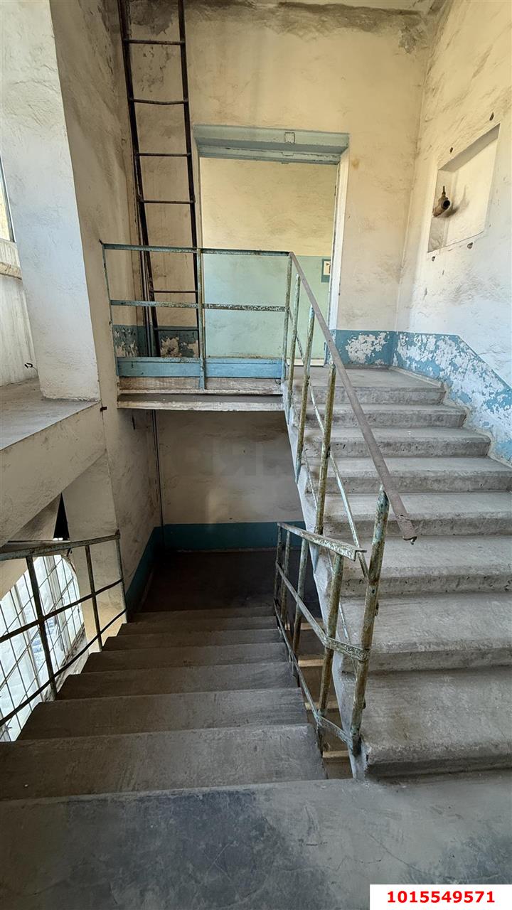 Фото №8: Коммерция <span class="whitespace-nowrap">1931 м²</span>, <span class="whitespace-nowrap">3 эт.</span> - Туапсе