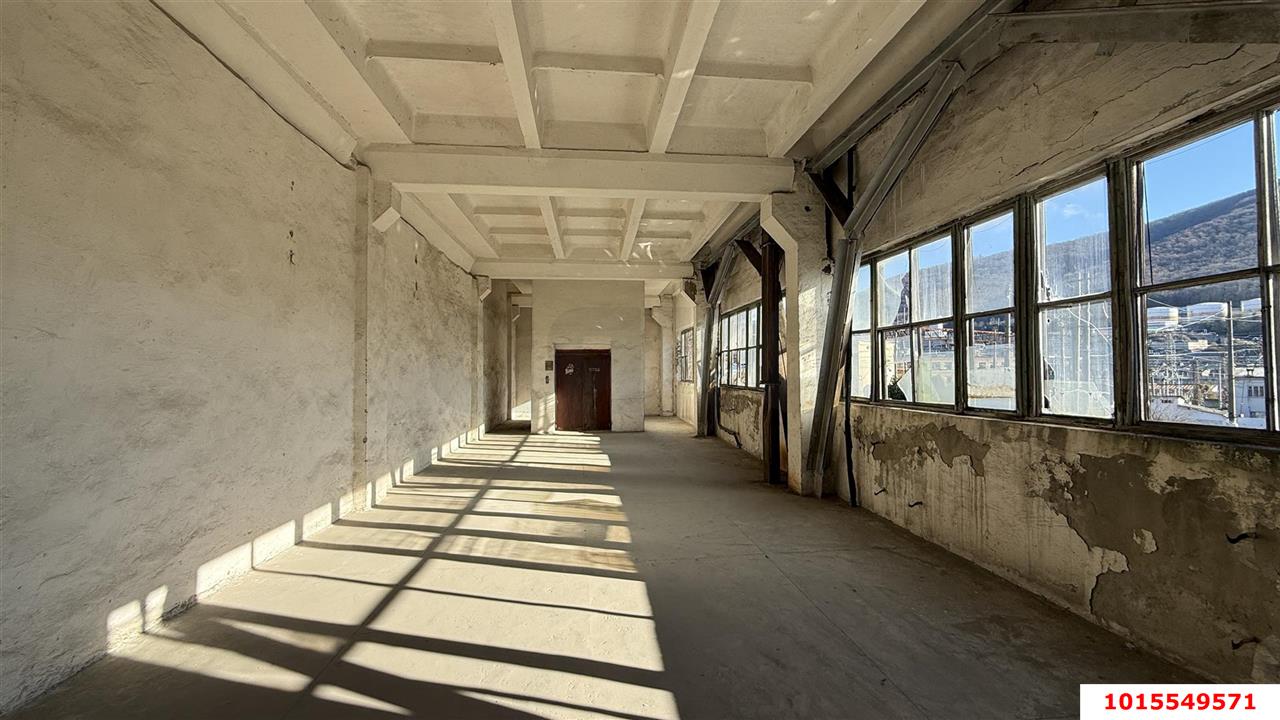 Фото №5: Коммерция <span class="whitespace-nowrap">1931 м²</span>, <span class="whitespace-nowrap">3 эт.</span> - Туапсе