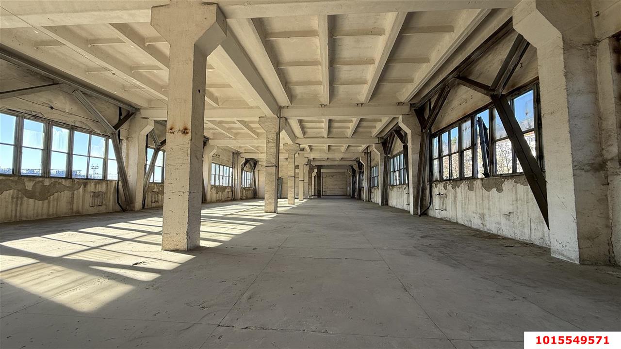 Фото №3: Коммерция <span class="whitespace-nowrap">1931 м²</span>, <span class="whitespace-nowrap">3 эт.</span> - Туапсе