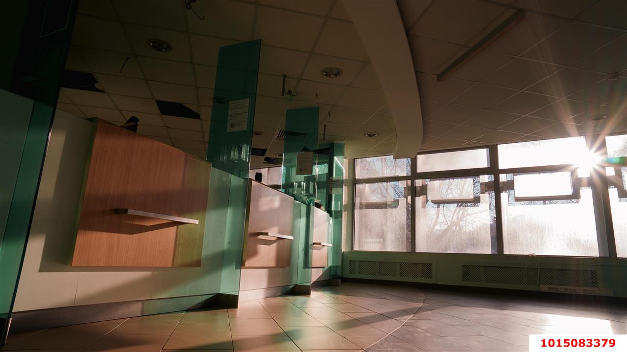 Фото №6: Торговое помещение <span class="whitespace-nowrap">336 м²</span>, <span class="whitespace-nowrap">1/1 эт.</span> - Туапсе, ул. Карла Маркса, 11