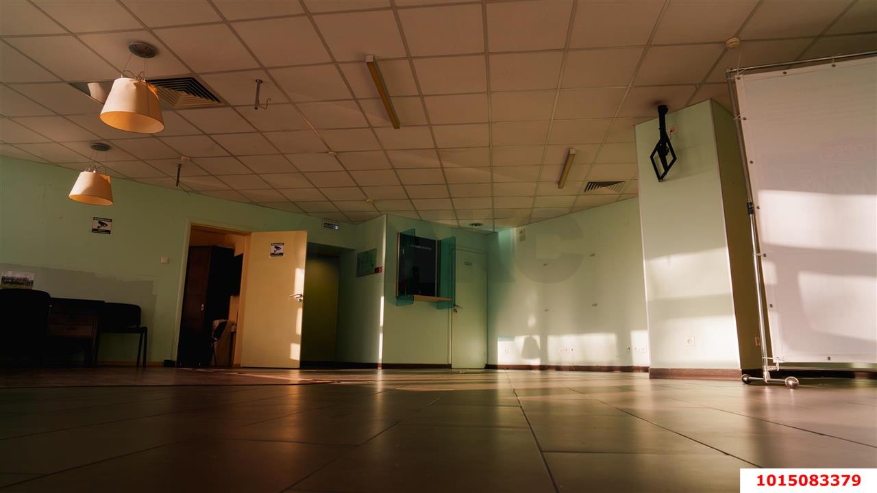 Фото №7: Торговое помещение <span class="whitespace-nowrap">336 м²</span>, <span class="whitespace-nowrap">1/1 эт.</span> - Туапсе, ул. Карла Маркса, 11
