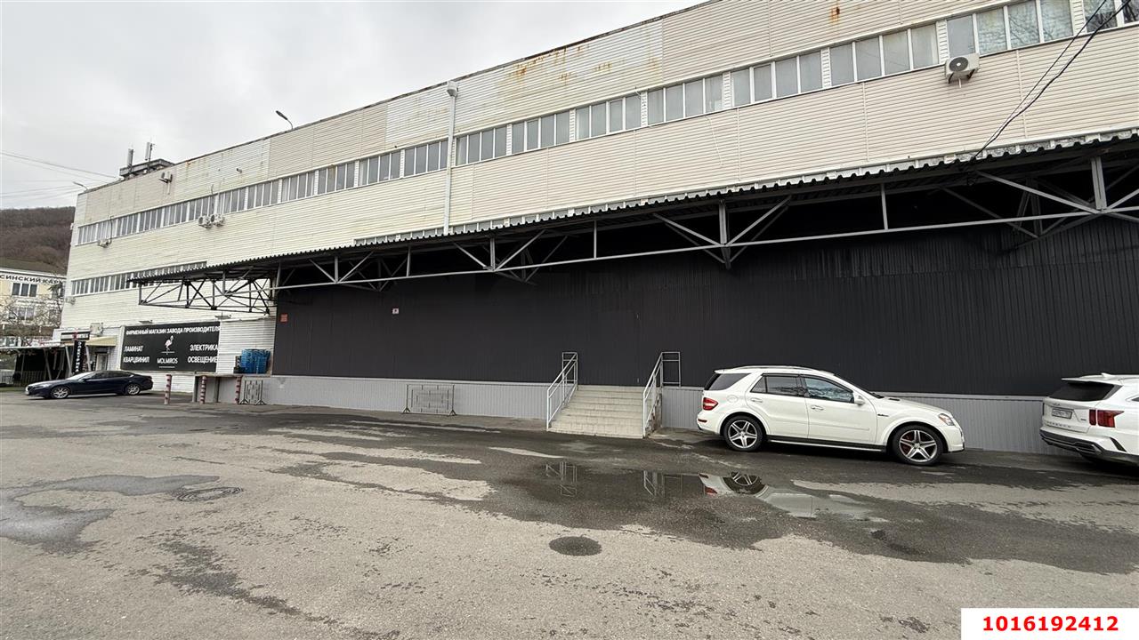 Фото №4: Отдельное здание <span class="whitespace-nowrap">800 м²</span>, <span class="whitespace-nowrap">1/3 эт.</span> - Туапсе, ул. Армавирская, 8Б
