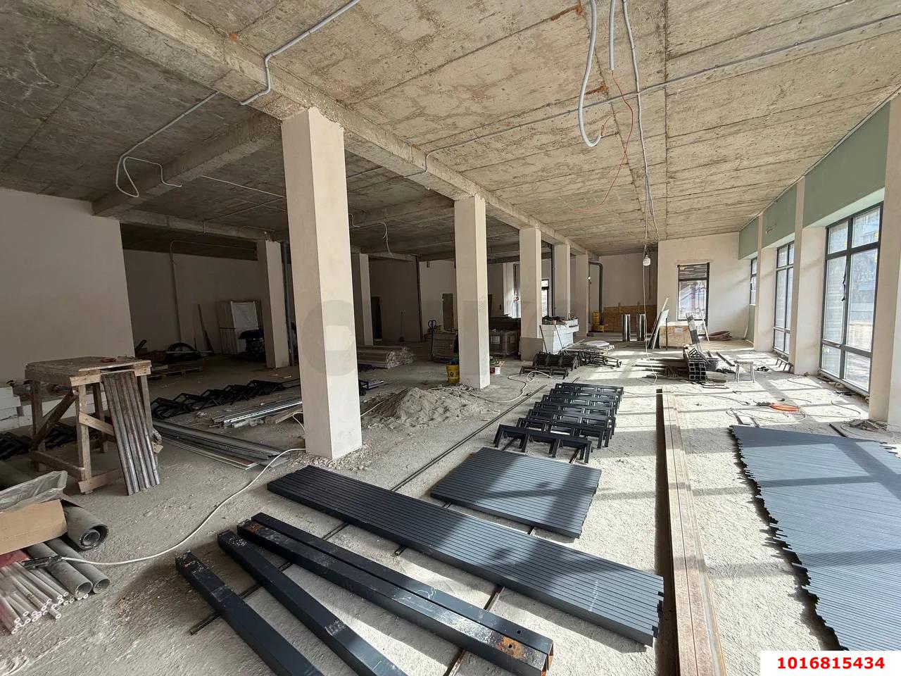Фото №7: Торговое помещение <span class="whitespace-nowrap">600 м²</span>, <span class="whitespace-nowrap">1/6 эт.</span> - Туапсе, ул. Фрунзе, 8