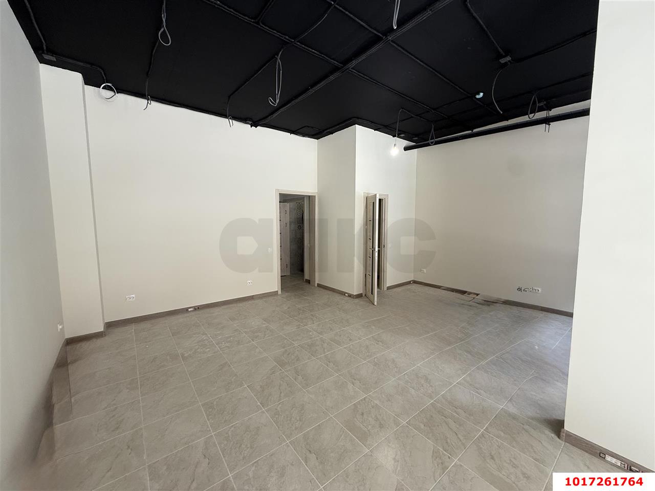 Фото №3: Торговое помещение <span class="whitespace-nowrap">45 м²</span>, <span class="whitespace-nowrap">1/18 эт.</span> - Краснодар, Прикубанский внутригородской округ, мкр. жилой комплекс Ракурс, ул. имени Героя Ростовского, 8к3