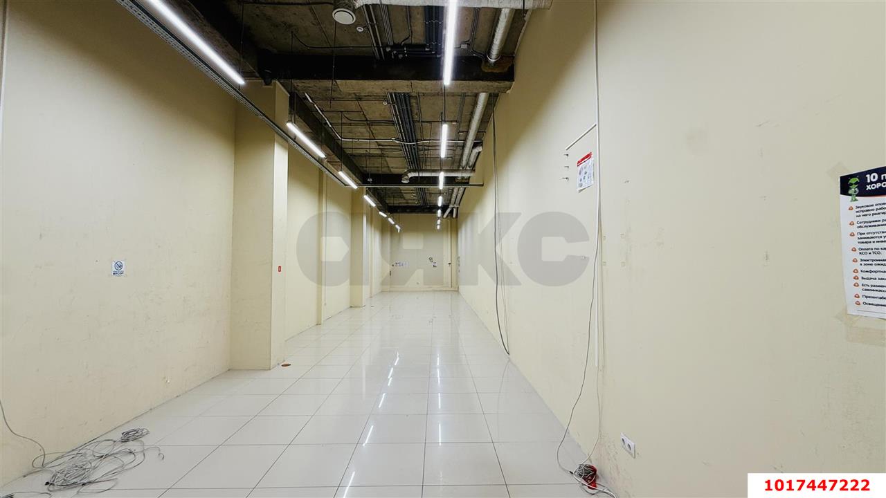 Фото №4: Торговое помещение <span class="whitespace-nowrap">750 м²</span>, <span class="whitespace-nowrap">1/2 эт.</span> - Краснодар, Прикубанский внутригородской округ, мкр. КП Близкий, ул. Ивана Шкабуры, 8
