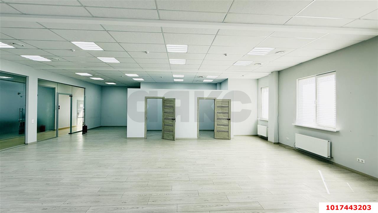 Фото №1: Офисное помещение <span class="whitespace-nowrap">263 м²</span>, <span class="whitespace-nowrap">2/2 эт.</span> - Краснодар, Прикубанский внутригородской округ, мкр. КП Близкий, ул. Ивана Шкабуры, 8