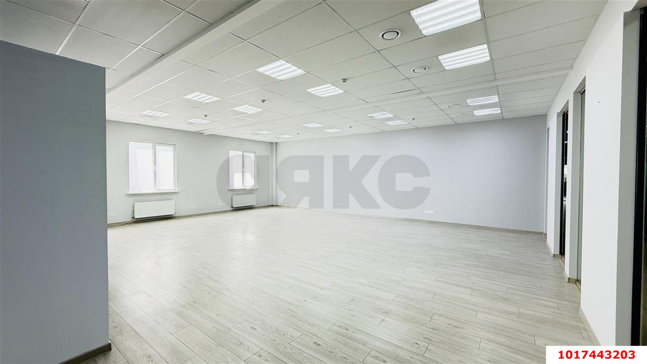 Фото №2: Офисное помещение <span class="whitespace-nowrap">263 м²</span>, <span class="whitespace-nowrap">2/2 эт.</span> - Краснодар, Прикубанский внутригородской округ, мкр. КП Близкий, ул. Ивана Шкабуры, 8