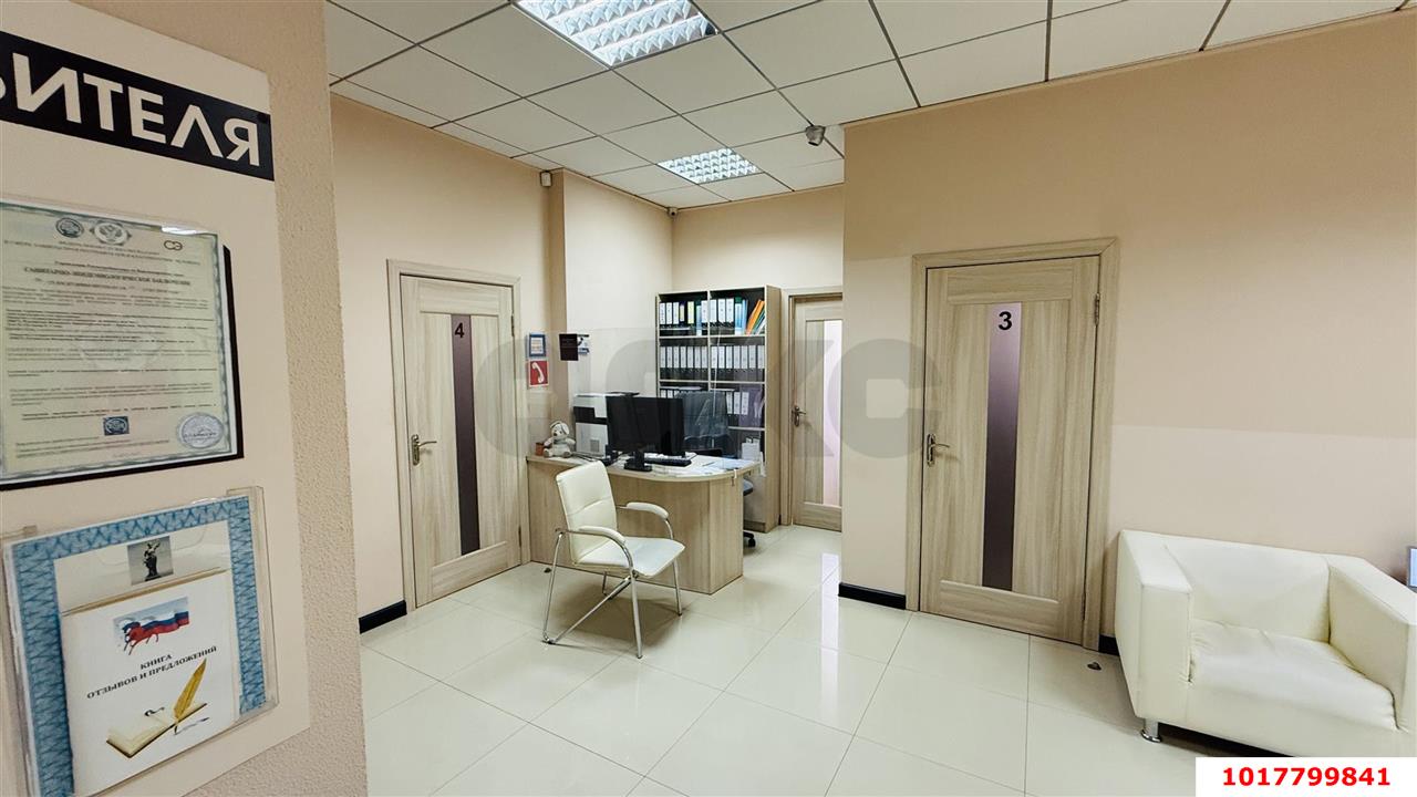 Фото №8: Торговое помещение <span class="whitespace-nowrap">120 м²</span>, <span class="whitespace-nowrap">2/2 эт.</span> - Краснодар, Прикубанский внутригородской округ, мкр. 40 лет Победы, ул. имени 40-летия Победы, 116