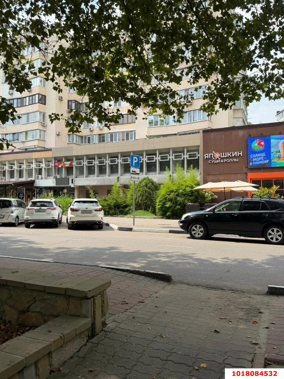 Фото №6: Торговое помещение <span class="whitespace-nowrap">66 м²</span>, <span class="whitespace-nowrap">1/5 эт.</span> - Туапсе, ул. Карла Маркса, 15