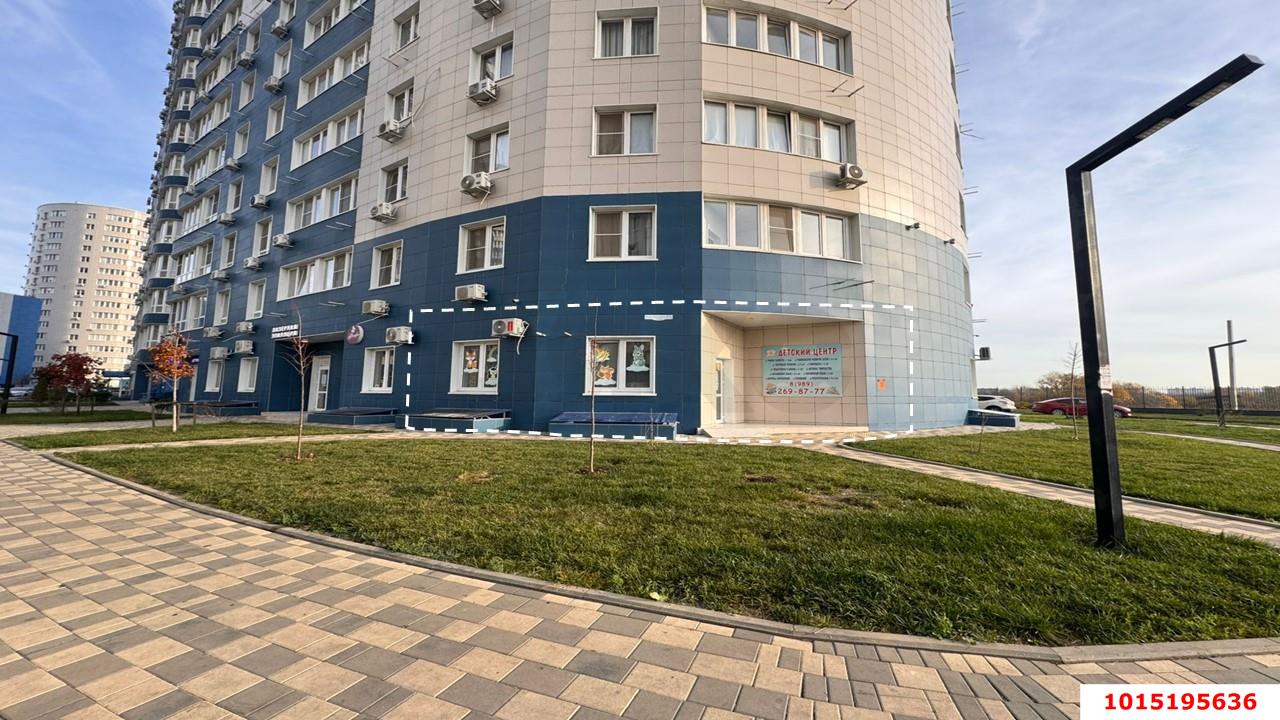 Фото №3: Торговое помещение <span class="whitespace-nowrap">60 м²</span>, <span class="whitespace-nowrap">1/20 эт.</span> - Краснодар, Центральный внутригородской округ, Черёмушки, мкр. ЖК Фонтаны, ул. Воронежская, 47Д