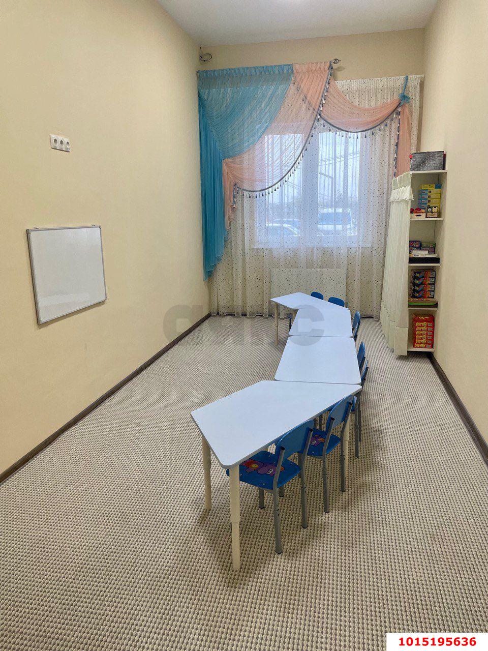 Фото №5: Торговое помещение <span class="whitespace-nowrap">60 м²</span>, <span class="whitespace-nowrap">1/20 эт.</span> - Краснодар, Центральный внутригородской округ, Черёмушки, мкр. ЖК Фонтаны, ул. Воронежская, 47Д