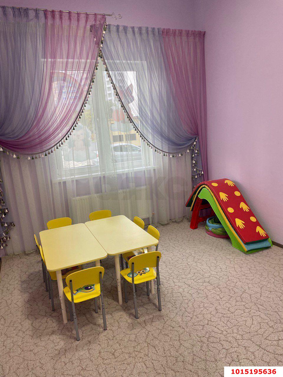 Фото №4: Торговое помещение <span class="whitespace-nowrap">60 м²</span>, <span class="whitespace-nowrap">1/20 эт.</span> - Краснодар, Центральный внутригородской округ, Черёмушки, мкр. ЖК Фонтаны, ул. Воронежская, 47Д