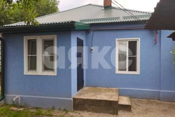 Фото №1: Таунхаус <span class="whitespace-nowrap">30 м²</span> <span class="whitespace-nowrap">+ 1 сот.</span>, <span class="whitespace-nowrap">1 эт.</span> - Армавир, мкр. квартал ЗВТ, ул. Ефремова, 112