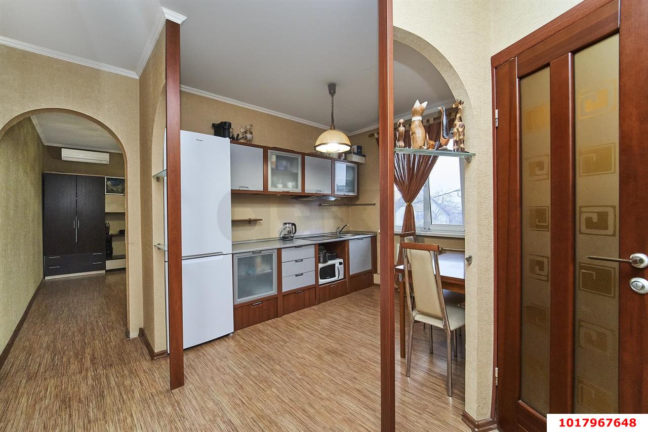 Фото №9: 1-комнатная квартира <span class="whitespace-nowrap">37 м²</span>, <span class="whitespace-nowrap">3/4 эт.</span> - Краснодар, Центральный внутригородской округ, мкр. Табачная Фабрика, пр-д Ипподромный