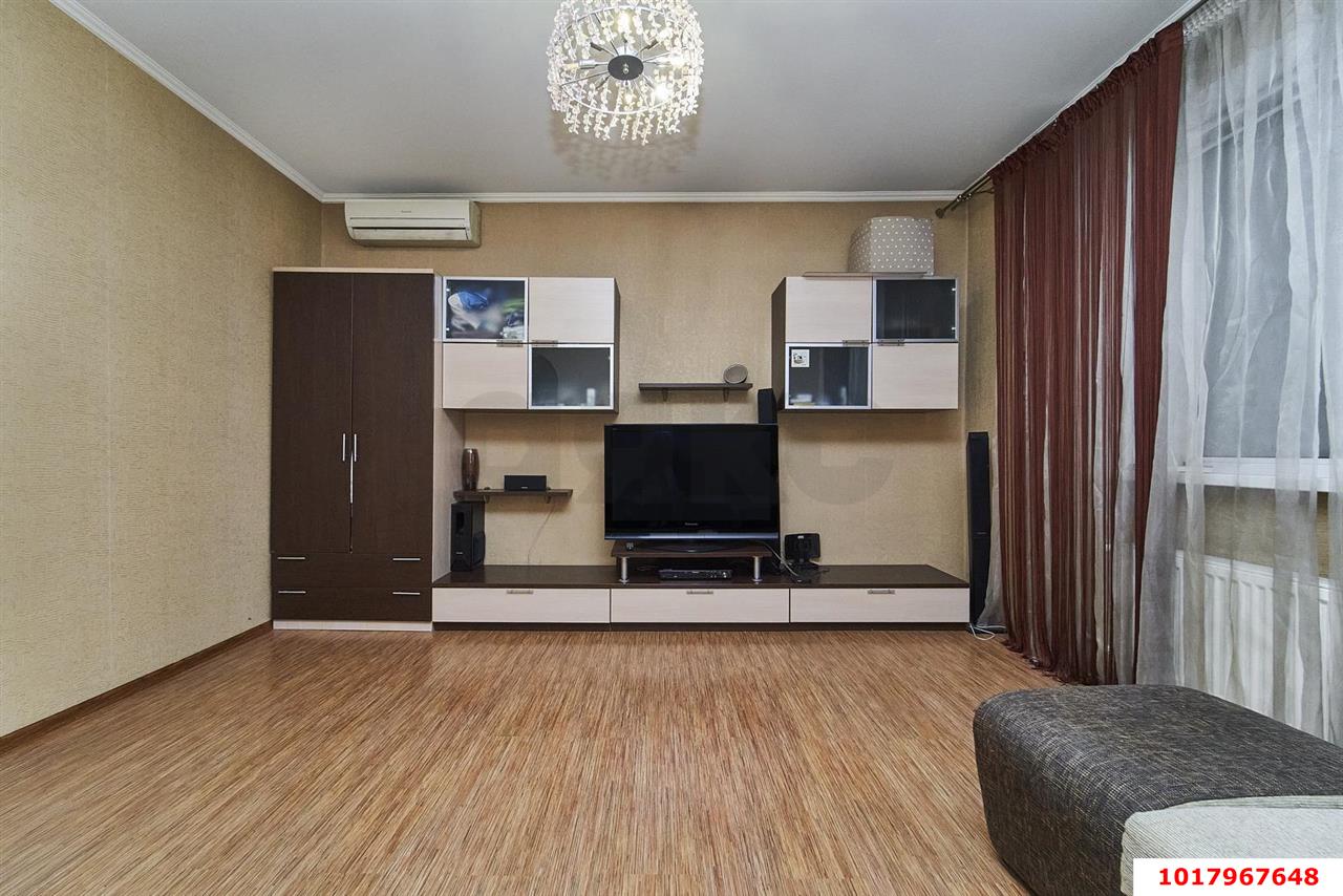 Фото №5: 1-комнатная квартира <span class="whitespace-nowrap">37 м²</span>, <span class="whitespace-nowrap">3/4 эт.</span> - Краснодар, Центральный внутригородской округ, мкр. Табачная Фабрика, пр-д Ипподромный