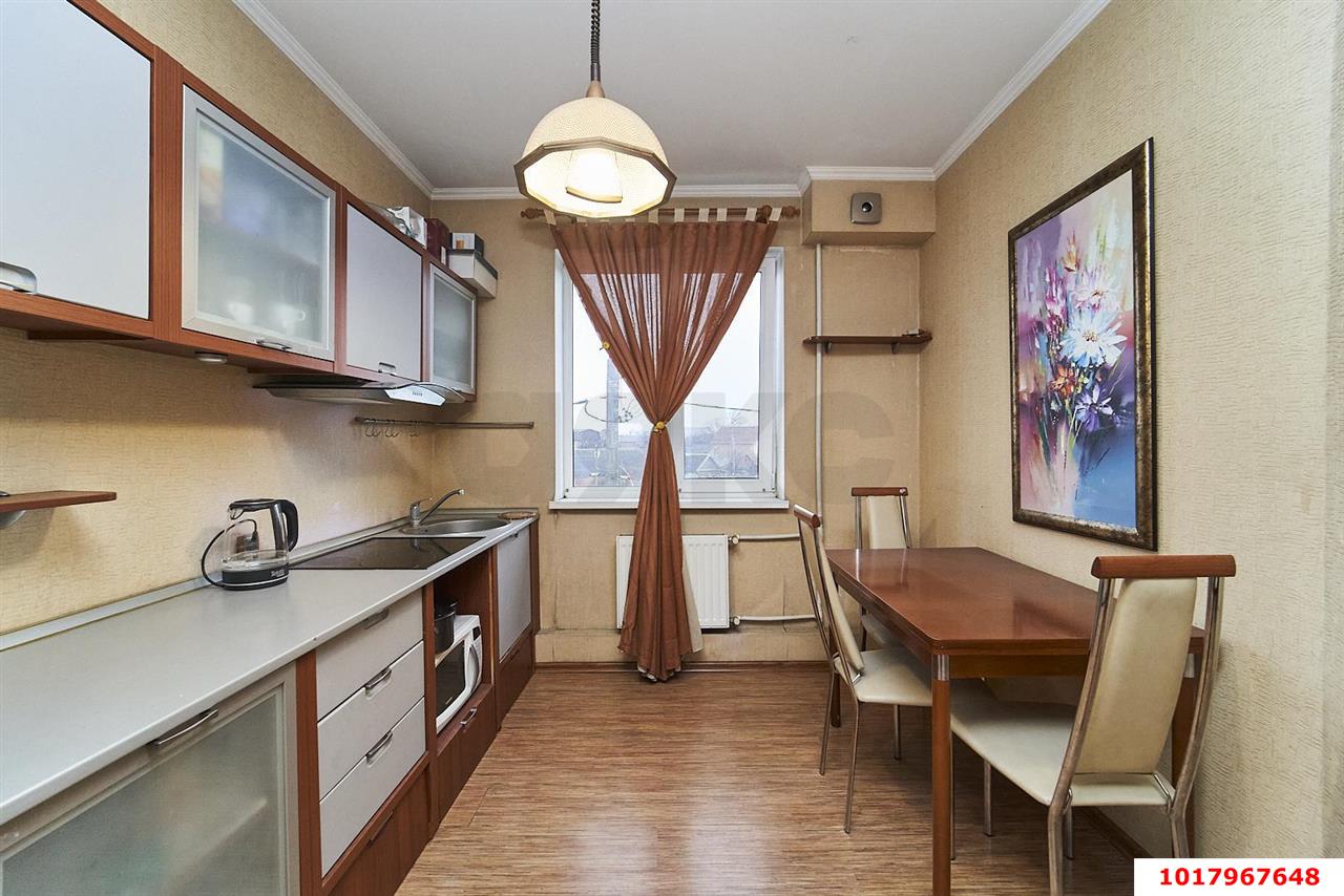 Фото №10: 1-комнатная квартира <span class="whitespace-nowrap">37 м²</span>, <span class="whitespace-nowrap">3/4 эт.</span> - Краснодар, Центральный внутригородской округ, мкр. Табачная Фабрика, пр-д Ипподромный