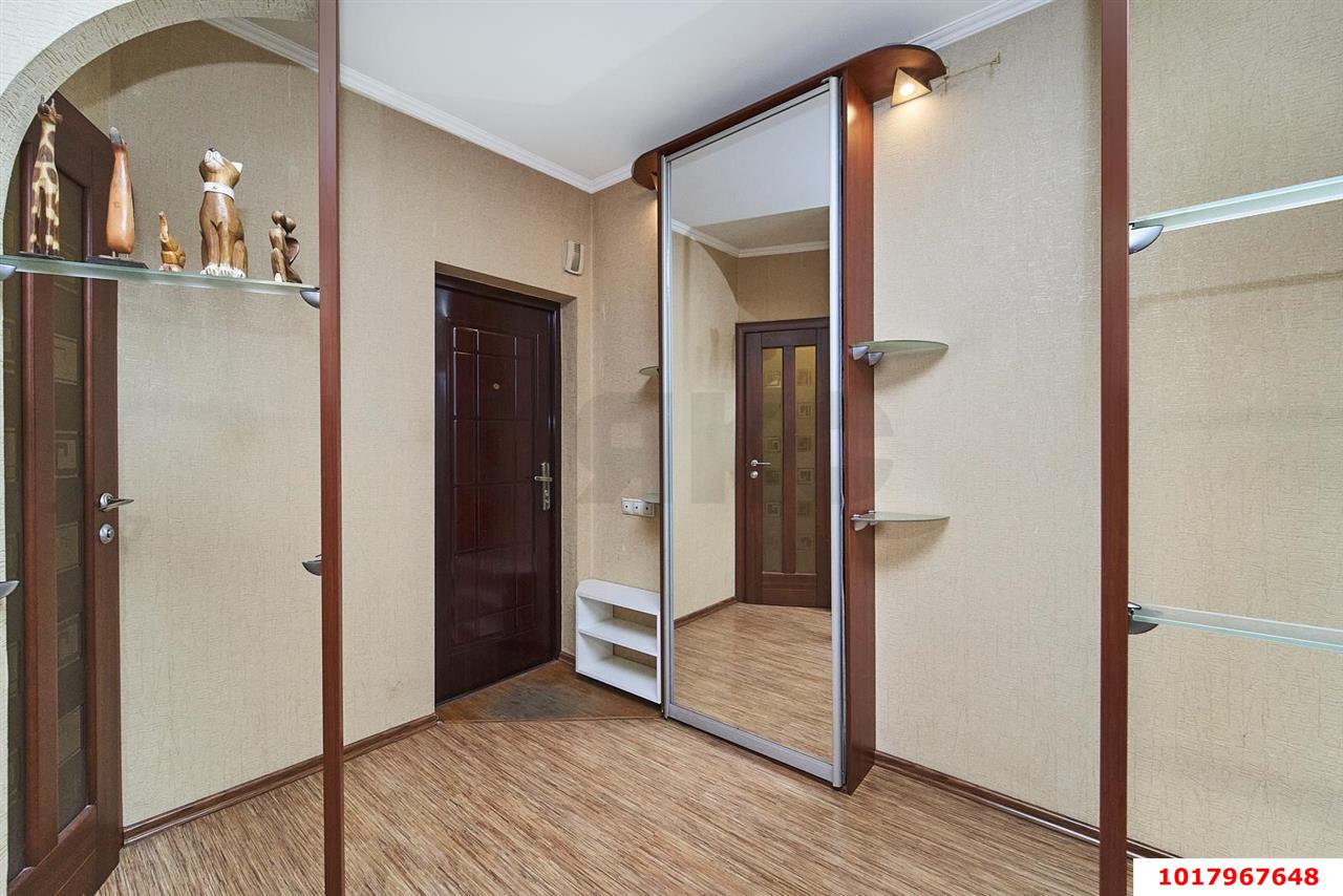 Фото №7: 1-комнатная квартира <span class="whitespace-nowrap">37 м²</span>, <span class="whitespace-nowrap">3/4 эт.</span> - Краснодар, Центральный внутригородской округ, мкр. Табачная Фабрика, пр-д Ипподромный