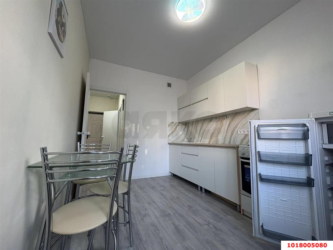Фото №2: 1-комнатная квартира <span class="whitespace-nowrap">35 м²</span>, <span class="whitespace-nowrap">2/18 эт.</span> - Краснодар, Прикубанский внутригородской округ, Россинского, мкр. жилой комплекс Символ, ул. Командорская, 9/1