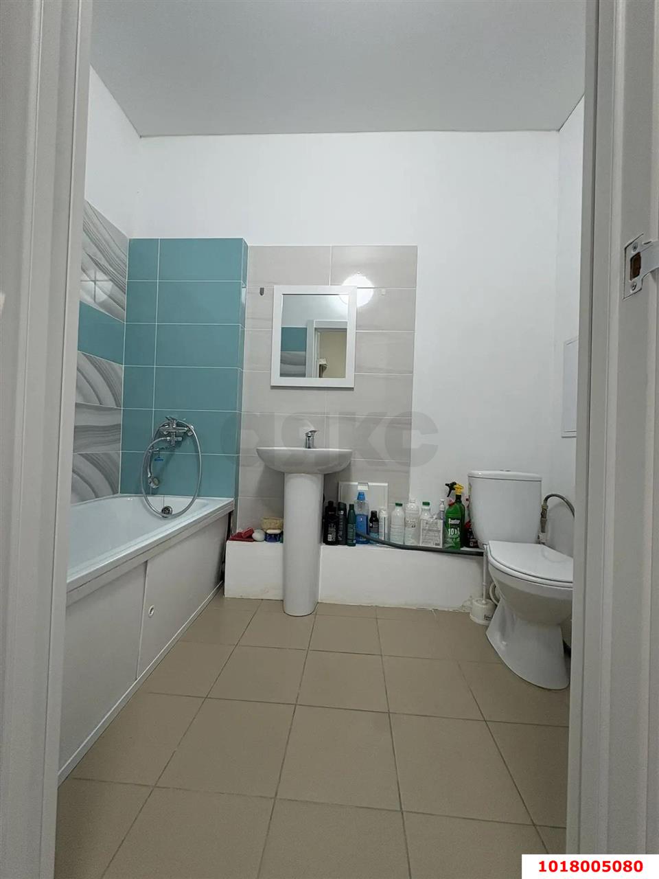 Фото №6: 1-комнатная квартира <span class="whitespace-nowrap">35 м²</span>, <span class="whitespace-nowrap">2/18 эт.</span> - Краснодар, Прикубанский внутригородской округ, Россинского, мкр. жилой комплекс Символ, ул. Командорская, 9/1