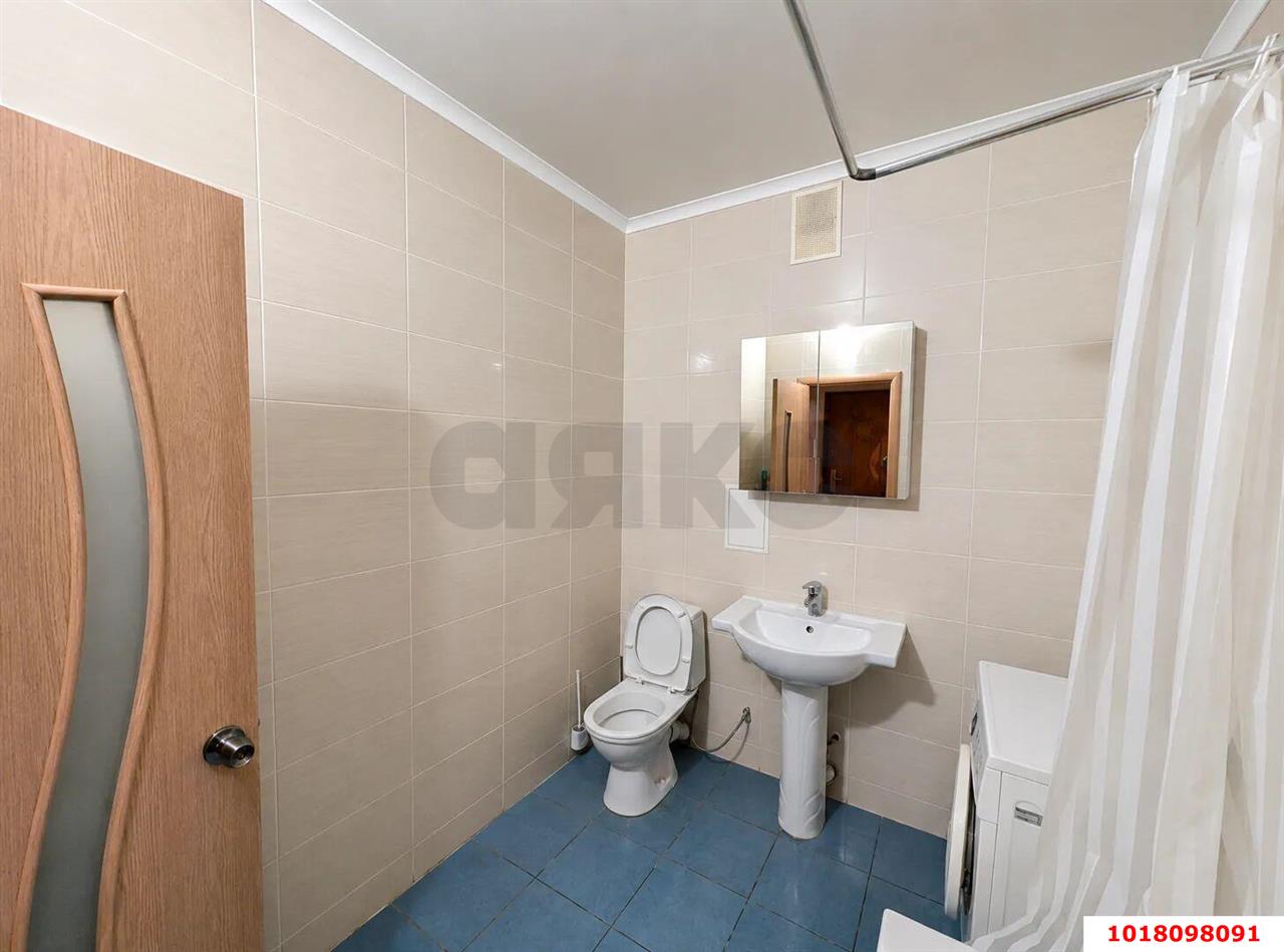 Фото №4: 1-комнатная квартира <span class="whitespace-nowrap">40 м²</span>, <span class="whitespace-nowrap">7/7 эт.</span> - Краснодар, Прикубанский внутригородской округ, мкр. Молодёжный, ул. 3-я Целиноградская, 11