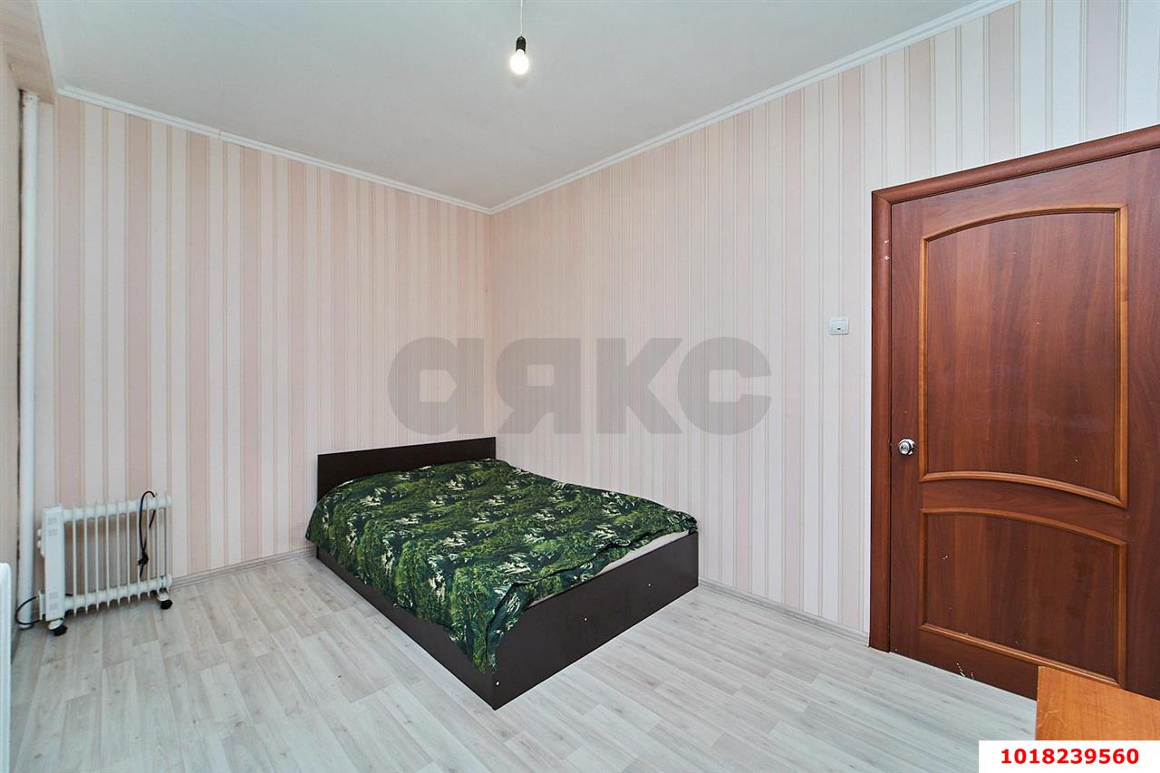 Фото №7: Дом <span class="whitespace-nowrap">73 м²</span> <span class="whitespace-nowrap">+ 3 сот.</span>, <span class="whitespace-nowrap">2 эт.</span> - Краснодар, Центральный внутригородской округ, мкр. Дубинка, ул. Озёрная, 45