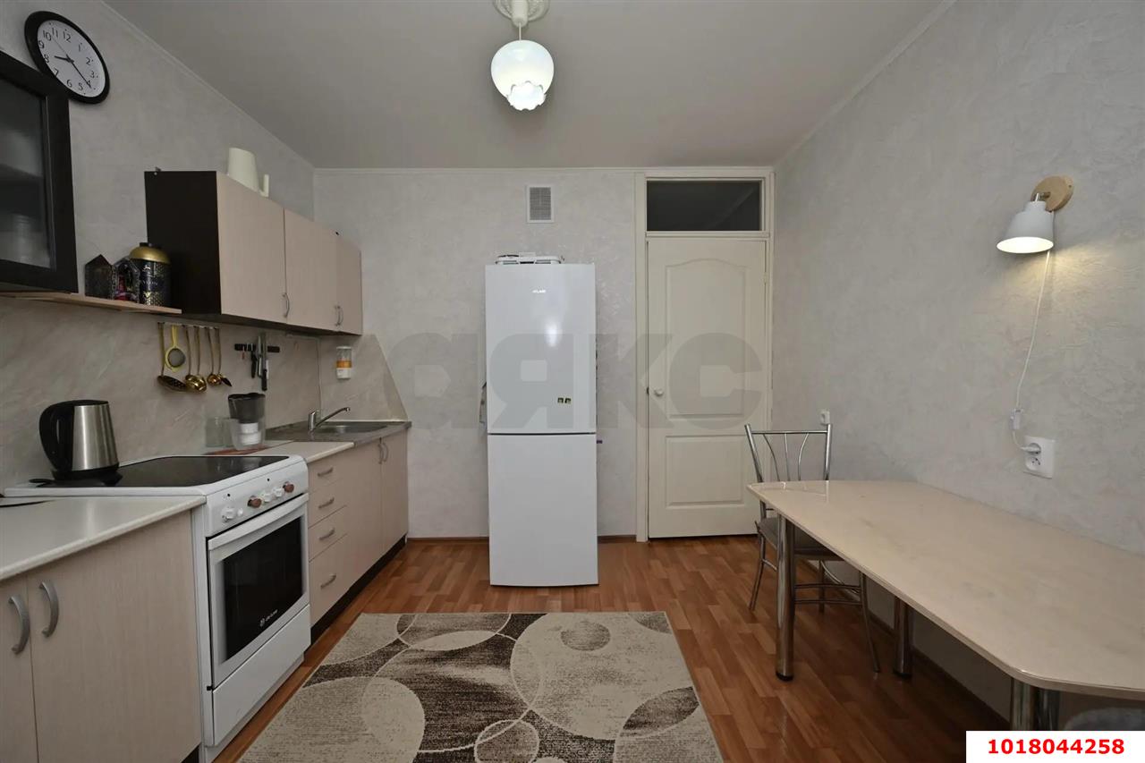 Фото №6: 2-комнатная квартира <span class="whitespace-nowrap">60 м²</span>, <span class="whitespace-nowrap">3/16 эт.</span> - Краснодар, Прикубанский внутригородской округ, мкр. Московский, ул. имени Николая Семеновича Котлярова, 11