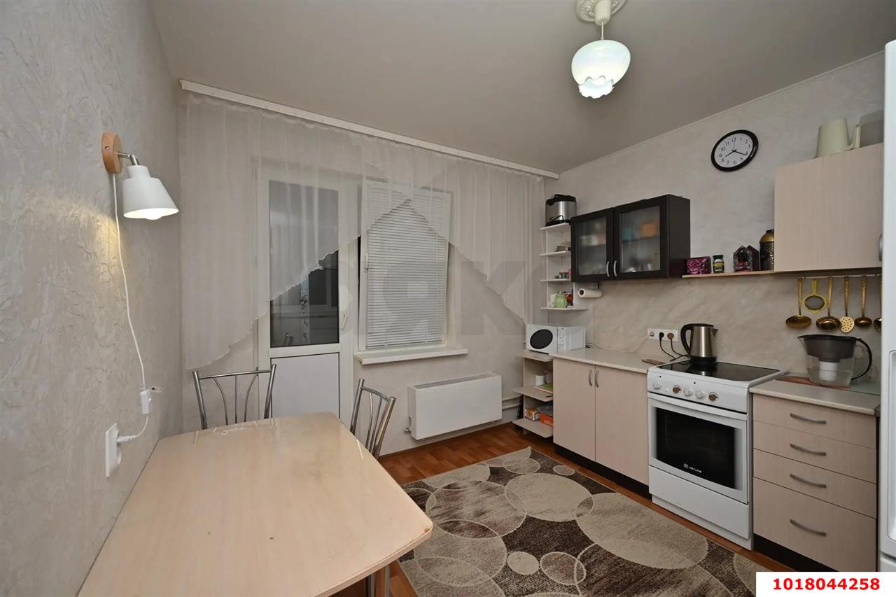 Фото №5: 2-комнатная квартира <span class="whitespace-nowrap">60 м²</span>, <span class="whitespace-nowrap">3/16 эт.</span> - Краснодар, Прикубанский внутригородской округ, мкр. Московский, ул. имени Николая Семеновича Котлярова, 11
