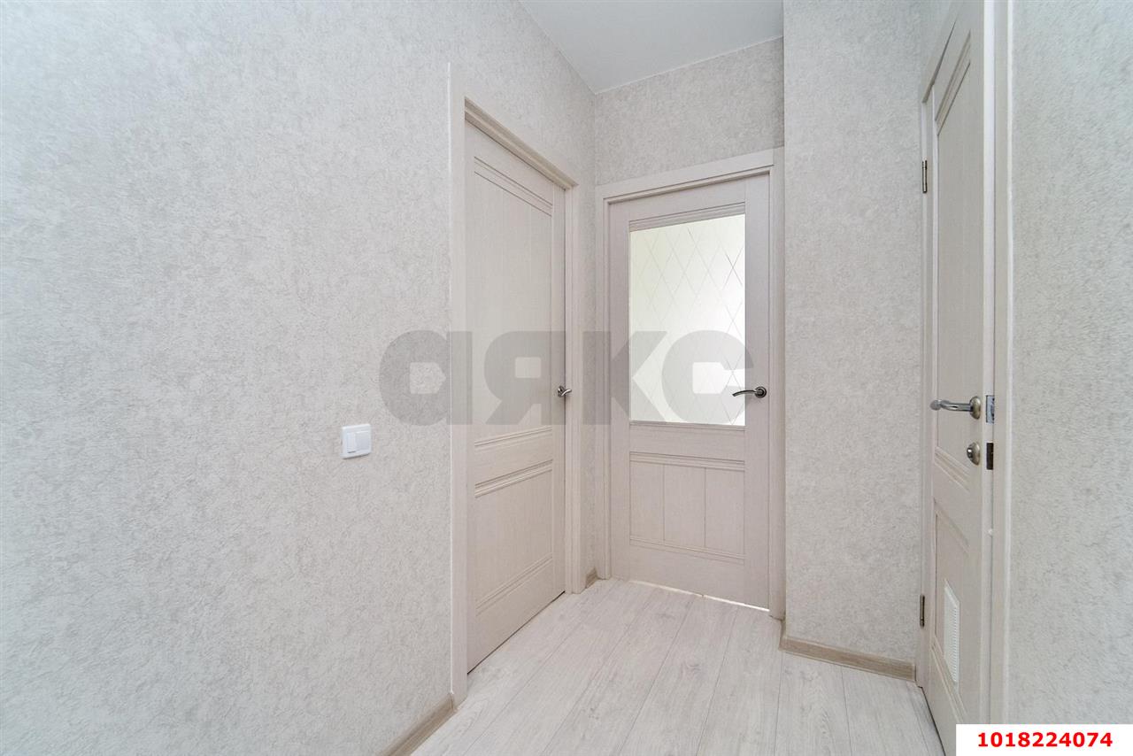 Фото №5: 1-комнатная квартира <span class="whitespace-nowrap">35 м²</span>, <span class="whitespace-nowrap">3/16 эт.</span> - Краснодар, Прикубанский внутригородской округ, Восточный, мкр. жилой комплекс Квартал № 6, ул. Генерал-лейтенанта Александра Сапрунова, 15