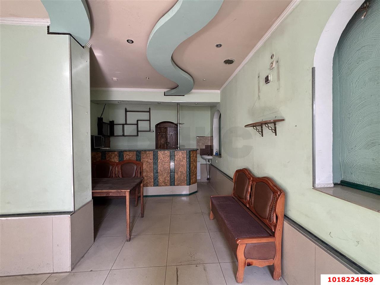 Фото №4: Торговое помещение <span class="whitespace-nowrap">334 м²</span>, <span class="whitespace-nowrap">1/2 эт.</span> - Краснодар, Карасунский внутригородской округ, мкр. Хлопчато-бумажный Комбинат, ул. Уральская, 57