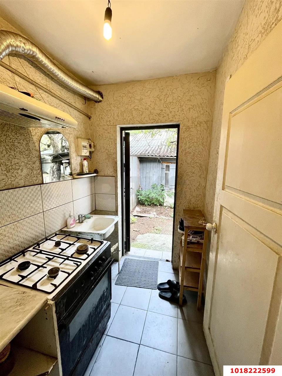 Фото №6: Часть дома <span class="whitespace-nowrap">35 м²</span> <span class="whitespace-nowrap">+ 6.3 сот.</span>, <span class="whitespace-nowrap">1 эт.</span> - Краснодар, Центральный внутригородской округ, мкр. Центральный, ул. Володи Головатого, 386