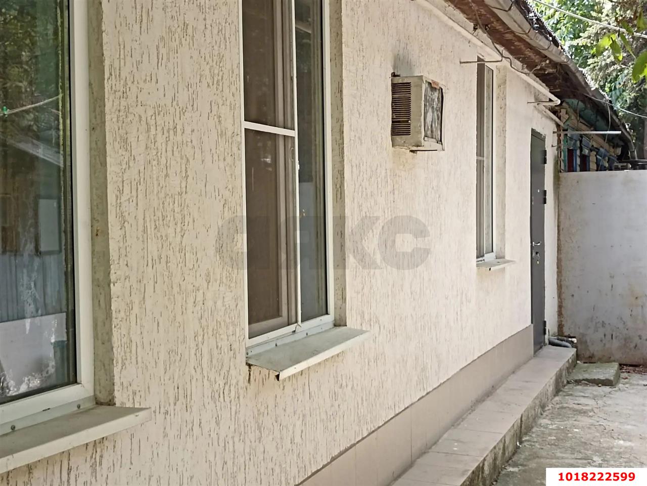 Фото №7: Часть дома <span class="whitespace-nowrap">35 м²</span> <span class="whitespace-nowrap">+ 6.3 сот.</span>, <span class="whitespace-nowrap">1 эт.</span> - Краснодар, Центральный внутригородской округ, мкр. Центральный, ул. Володи Головатого, 386
