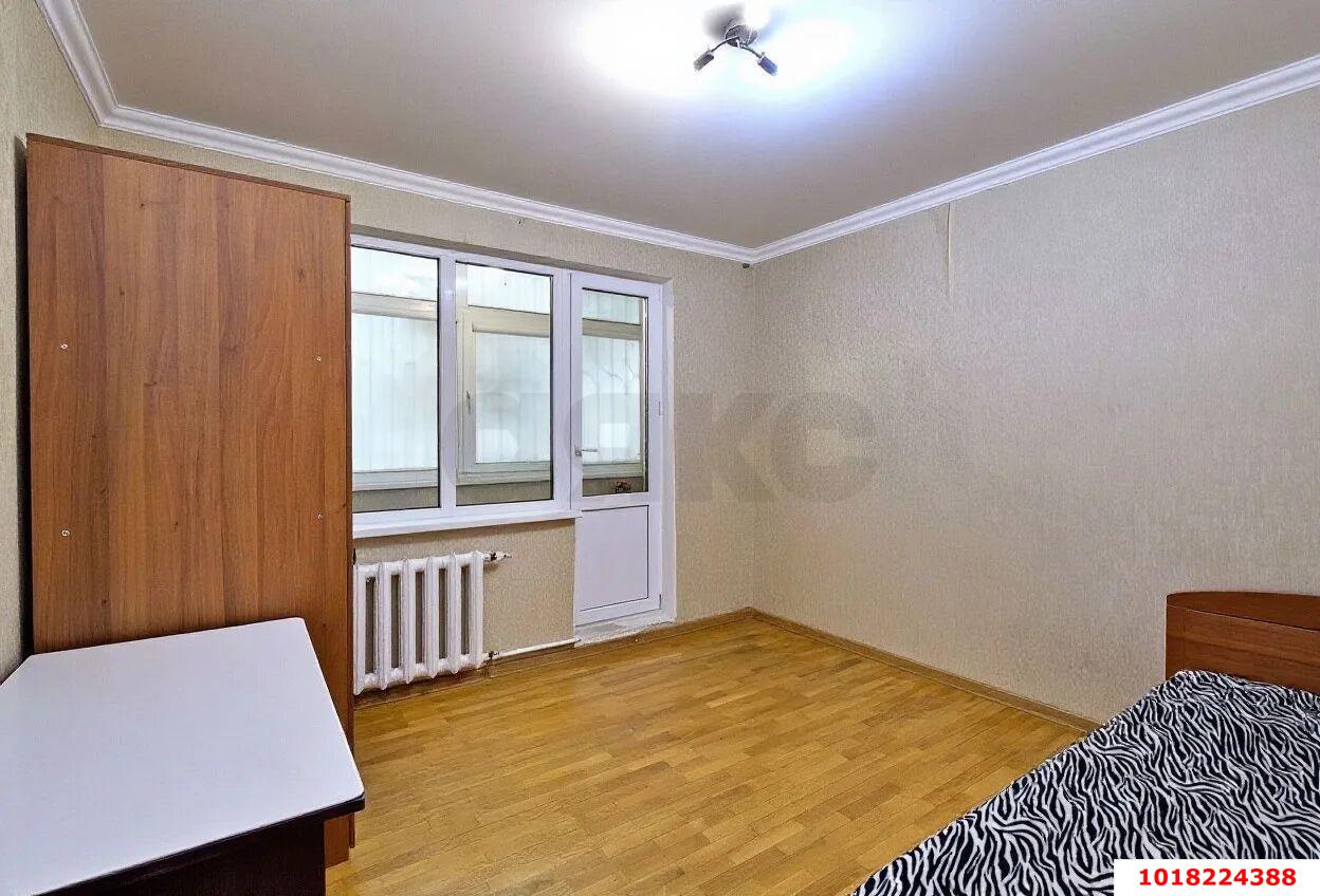 Фото №8: 4-комнатная квартира <span class="whitespace-nowrap">86 м²</span>, <span class="whitespace-nowrap">1/10 эт.</span> - Краснодар, Прикубанский внутригородской округ, мкр. Завод Измерительных Приборов, ул. Зиповская, 28