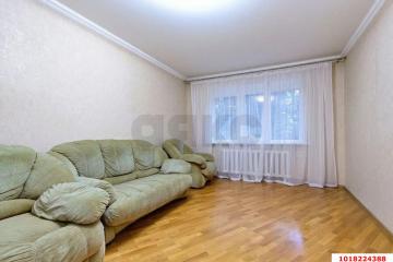 Фото №1: 4-комнатная квартира <span class="whitespace-nowrap">85 м²</span>, <span class="whitespace-nowrap">1/10 эт.</span> - Краснодар, мкр. Завод Измерительных Приборов, ул. Зиповская, 28