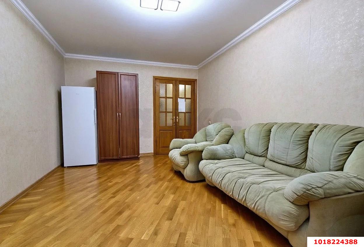 Фото №2: 4-комнатная квартира <span class="whitespace-nowrap">86 м²</span>, <span class="whitespace-nowrap">1/10 эт.</span> - Краснодар, Прикубанский внутригородской округ, мкр. Завод Измерительных Приборов, ул. Зиповская, 28