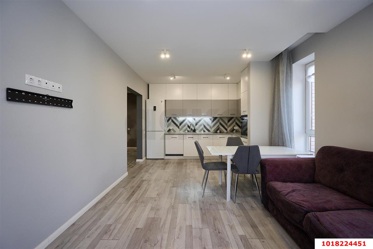 Фото №3: 2-комнатная квартира <span class="whitespace-nowrap">65 м²</span>, <span class="whitespace-nowrap">5/23 эт.</span> - Краснодар, Прикубанский внутригородской округ, Фестивальный, Отделение № 1 совхоза Солнечный, мкр. ЖК Седьмой Континент, ул. Совхозная, 1к3