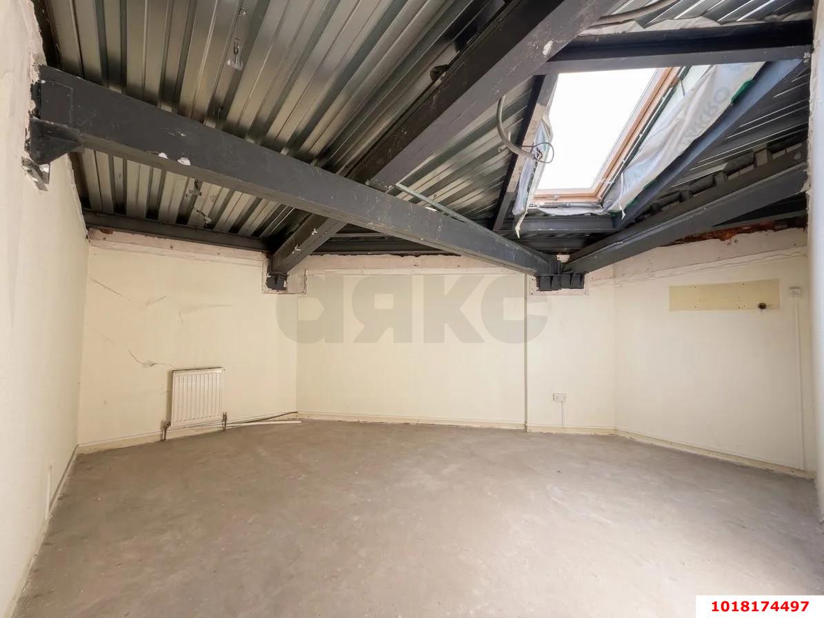 Фото №12: 3-комнатная квартира <span class="whitespace-nowrap">175 м²</span>, <span class="whitespace-nowrap">20/21 эт.</span> - Краснодар, Центральный внутригородской округ, мкр. Центральный, ул. Ломоносова, 97