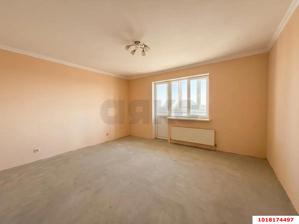 Фото №1: 3-комнатная квартира <span class="whitespace-nowrap">175 м²</span>, <span class="whitespace-nowrap">20/21 эт.</span> - Краснодар, Центральный внутригородской округ, мкр. Центральный, ул. Ломоносова, 97
