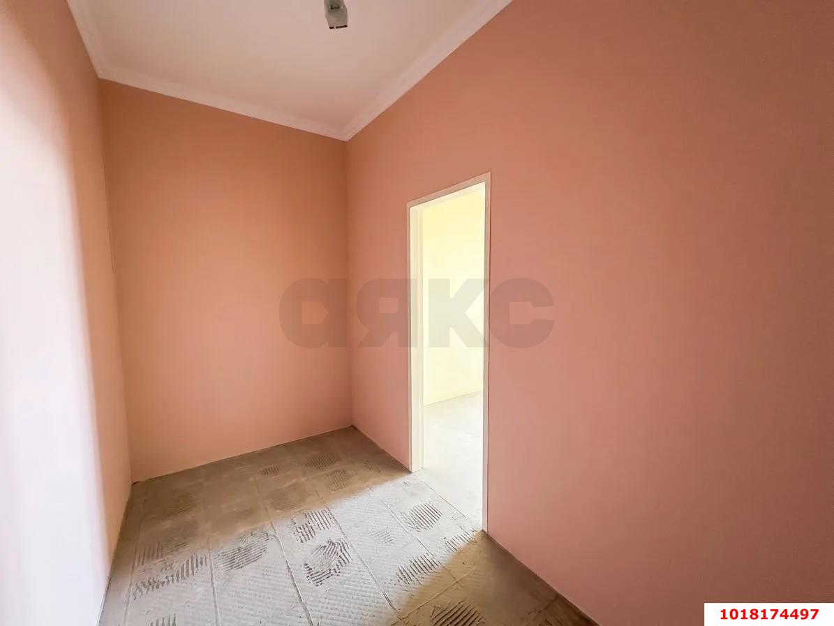 Фото №5: 3-комнатная квартира <span class="whitespace-nowrap">175 м²</span>, <span class="whitespace-nowrap">20/21 эт.</span> - Краснодар, Центральный внутригородской округ, мкр. Центральный, ул. Ломоносова, 97