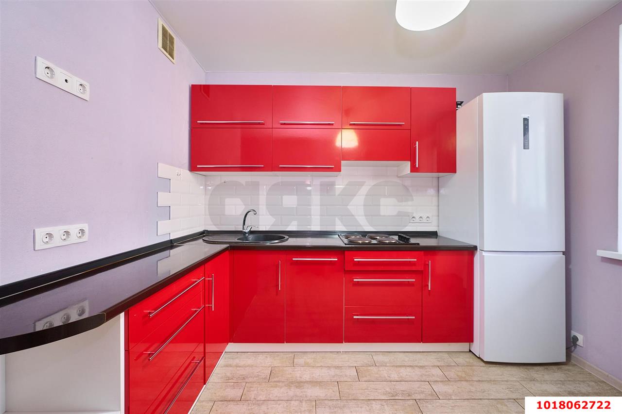 Фото №2: 1-комнатная квартира <span class="whitespace-nowrap">44 м²</span>, <span class="whitespace-nowrap">6/17 эт.</span> - Краснодар, Карасунский внутригородской округ, Черёмушки, мкр. ЖК Ставропольский, ул. Селезнёва, 4/13к2