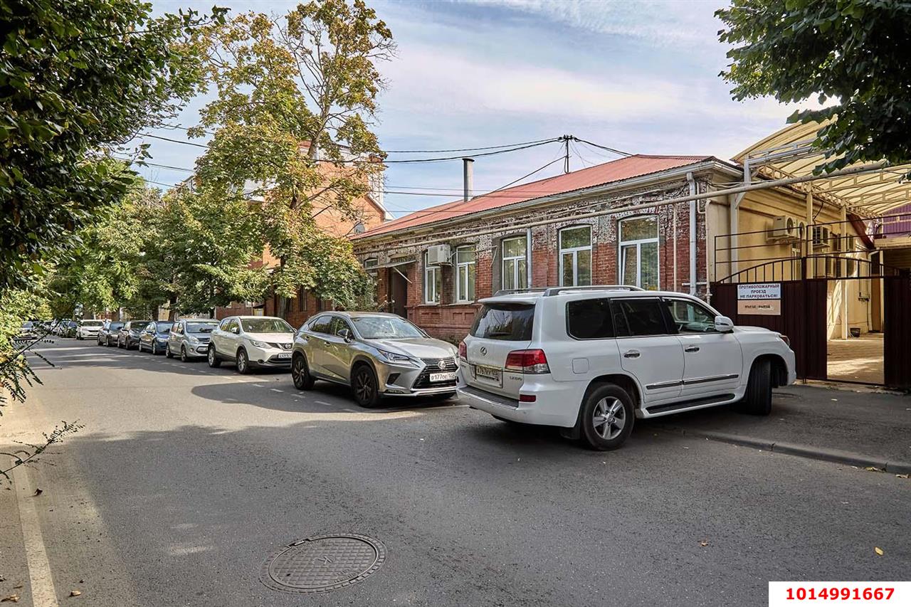 Фото №2: Отдельное здание <span class="whitespace-nowrap">169 м²</span>, <span class="whitespace-nowrap">1 эт.</span> - Краснодар, Западный внутригородской округ, мкр. Центральный, ул. Карасунская, 50