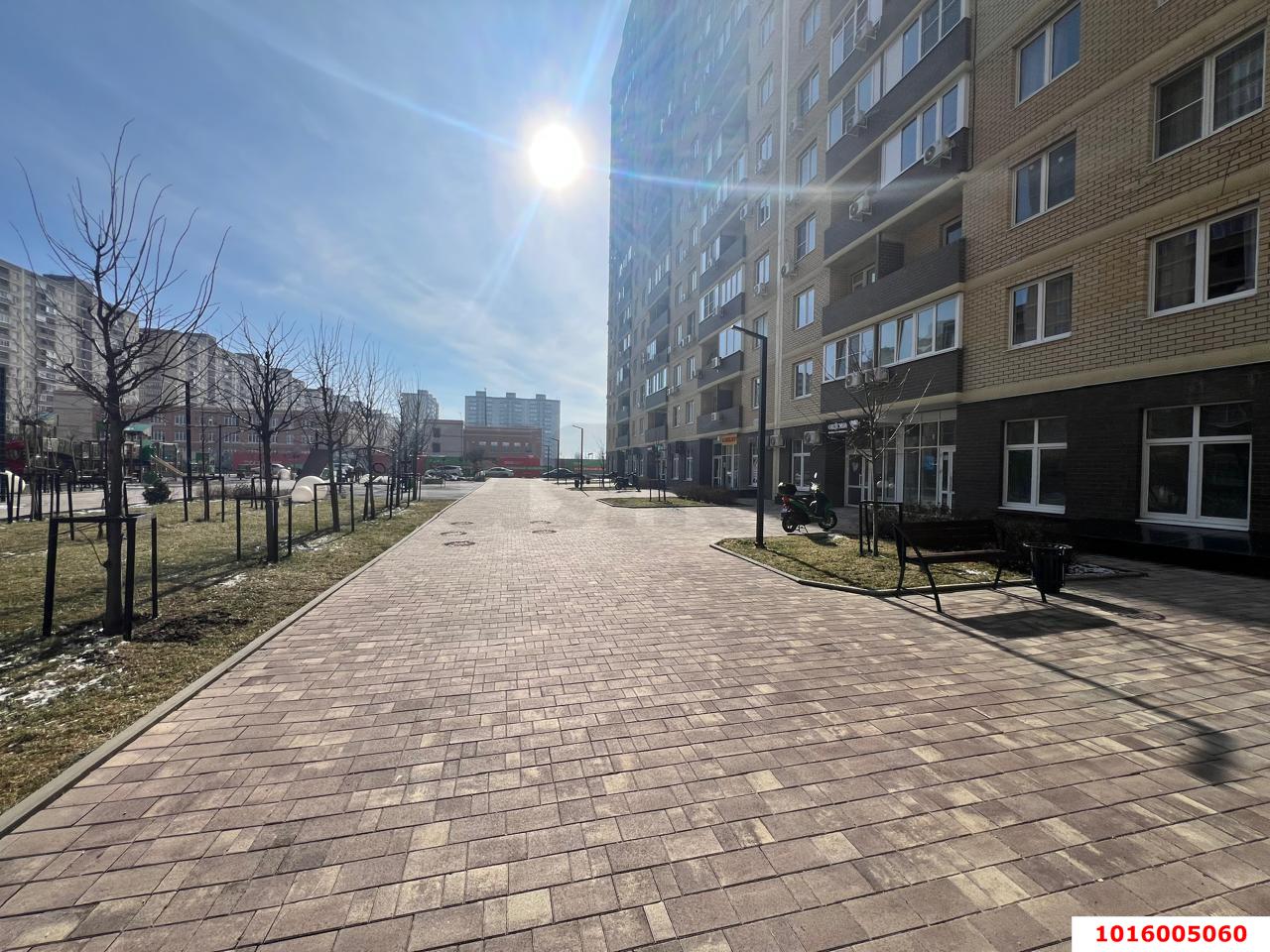 Фото №6: Торговое помещение <span class="whitespace-nowrap">45 м²</span>, <span class="whitespace-nowrap">1/16 эт.</span> - Краснодар, Прикубанский внутригородской округ, мкр. жилой комплекс Дыхание, ул. Лётчика Позднякова, 2к14