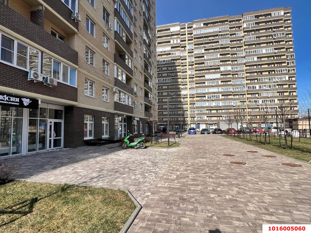 Фото №5: Торговое помещение <span class="whitespace-nowrap">45 м²</span>, <span class="whitespace-nowrap">1/16 эт.</span> - Краснодар, Прикубанский внутригородской округ, мкр. жилой комплекс Дыхание, ул. Лётчика Позднякова, 2к14