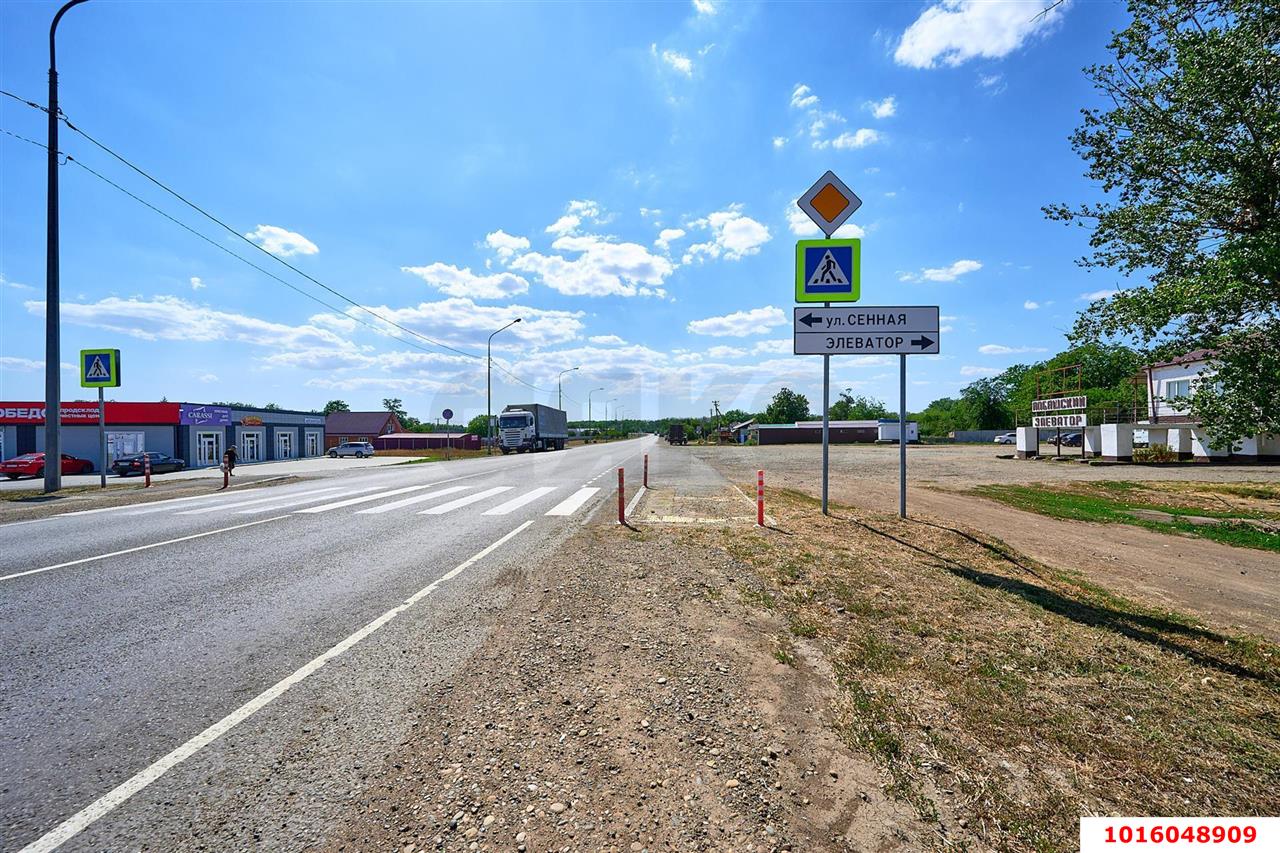 Фото №5: Торговое помещение <span class="whitespace-nowrap">49 м²</span>, <span class="whitespace-nowrap">1/1 эт.</span> - Новоминская, пер. Запорожский, 15А