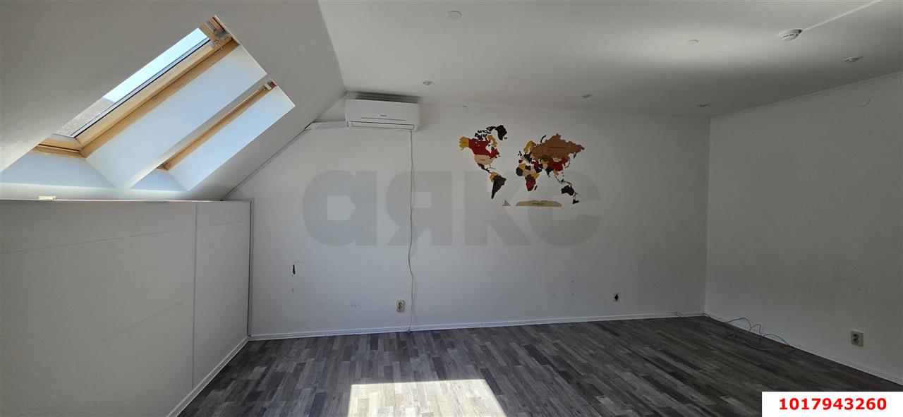 Фото №4: Офисное помещение <span class="whitespace-nowrap">94 м²</span>, <span class="whitespace-nowrap">3/3 эт.</span> - Краснодар, Центральный внутригородской округ, мкр. Центральный, ул. Гоголя, 80